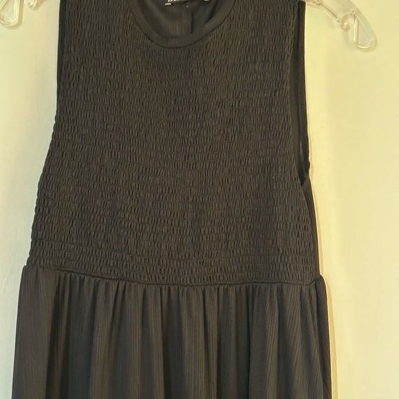 Zara wrinkle look dress black size medium - Picture 5 of 8